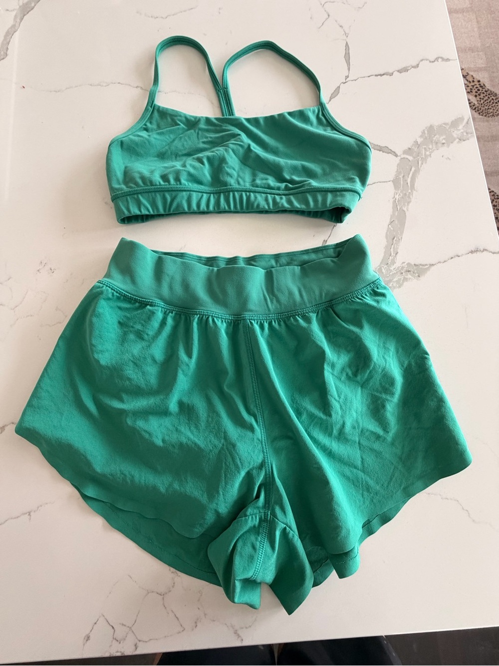CRZ Women’s Green Active Bra and Shorts Set- Sz small